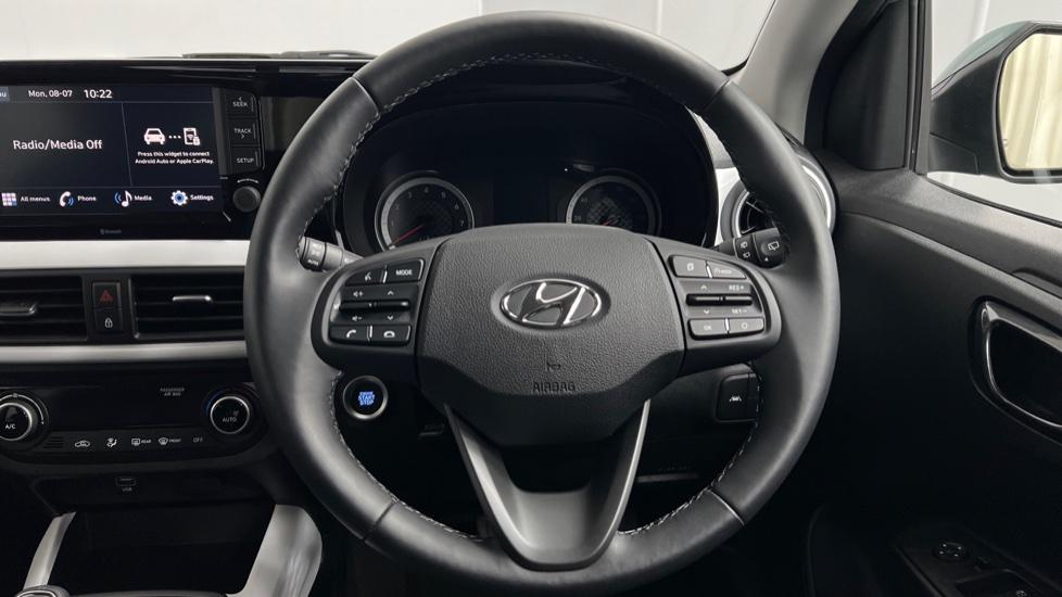 Multifunction steering wheel 