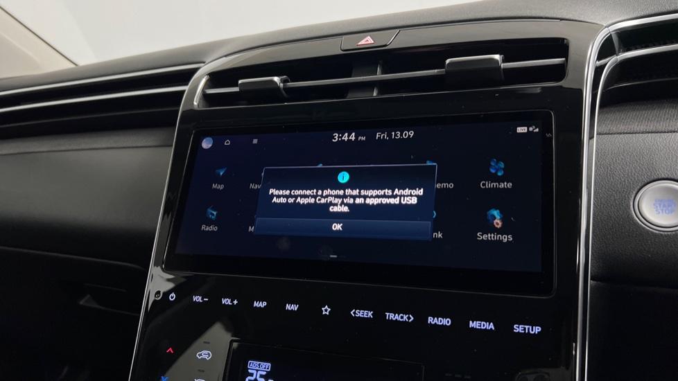 Apple Car Play & Android Auto