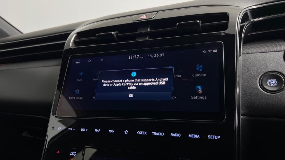 Apple Car Play & Android Auto