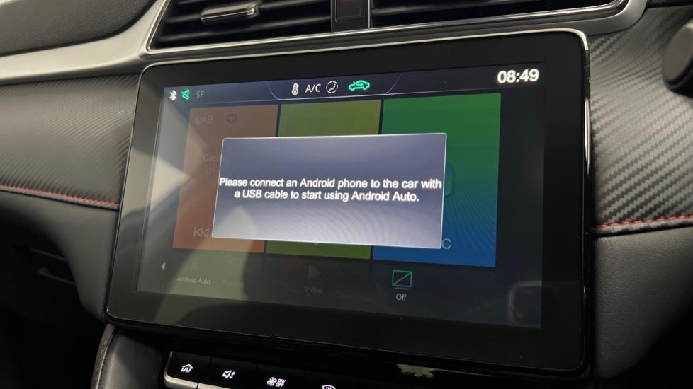 Apple Car Play & Android Auto