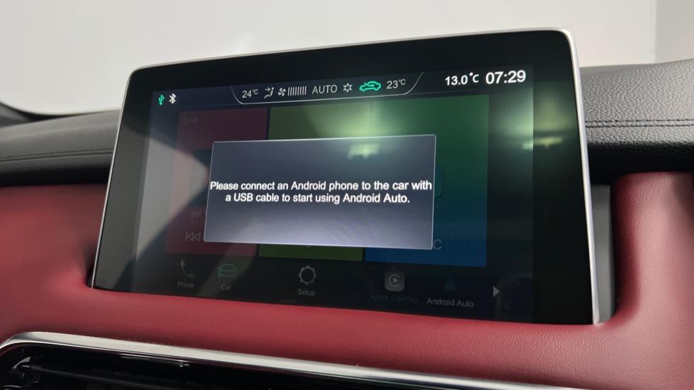 Apple Car Play & Android Auto