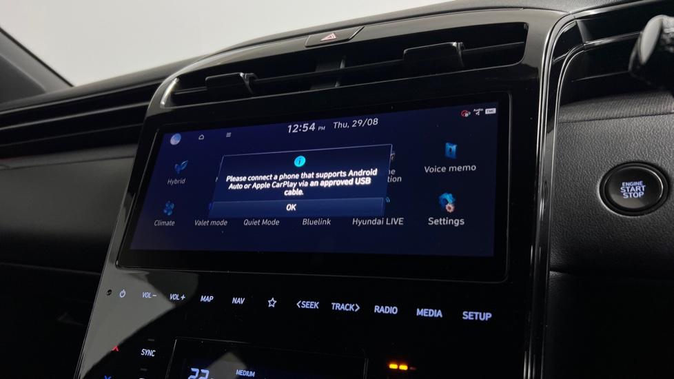 Apple Car Play & Android Auto