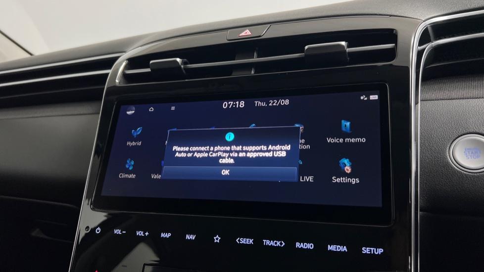 Apple Car Play & Android Auto