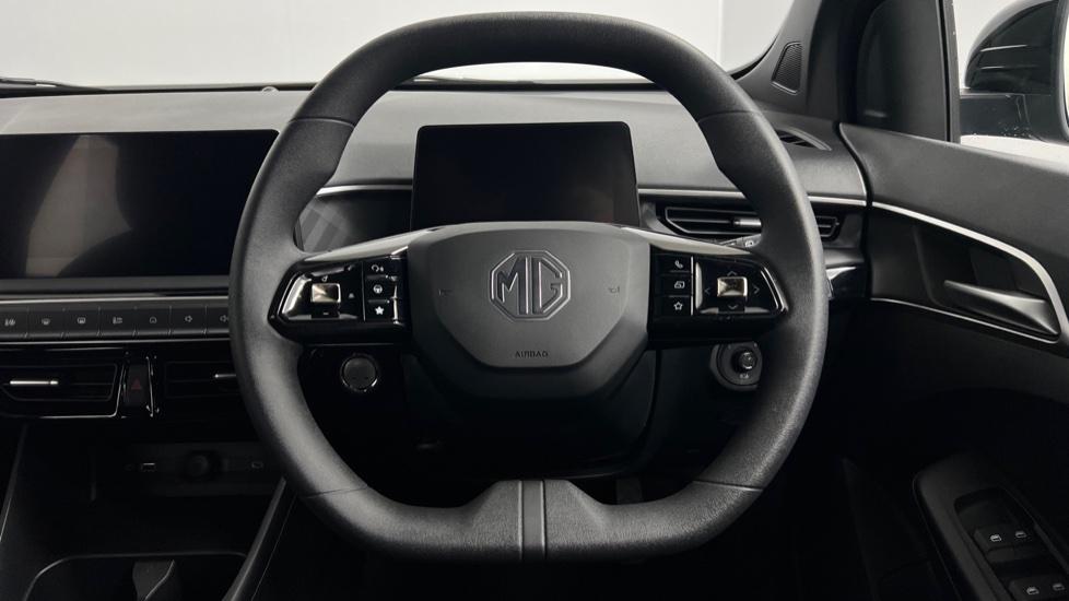 Multifunction steering wheel 