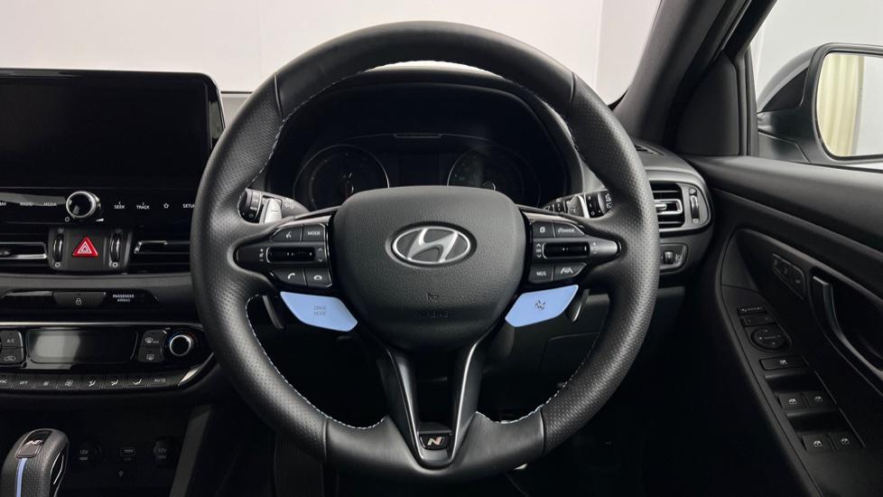 Multifunction steering wheel 