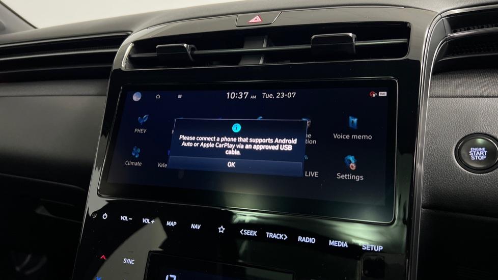 Apple Car Play & Android Auto