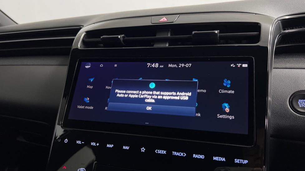 Apple Car Play & Android Auto