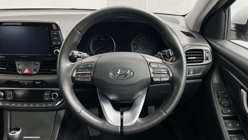 Multifunction steering wheel 