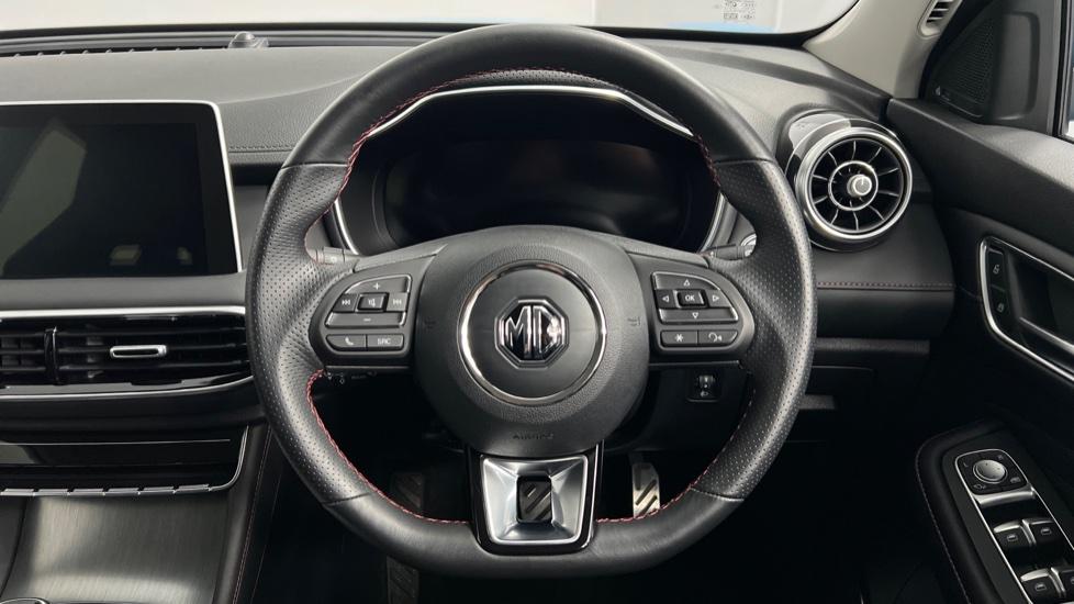 Multifunction steering wheel 