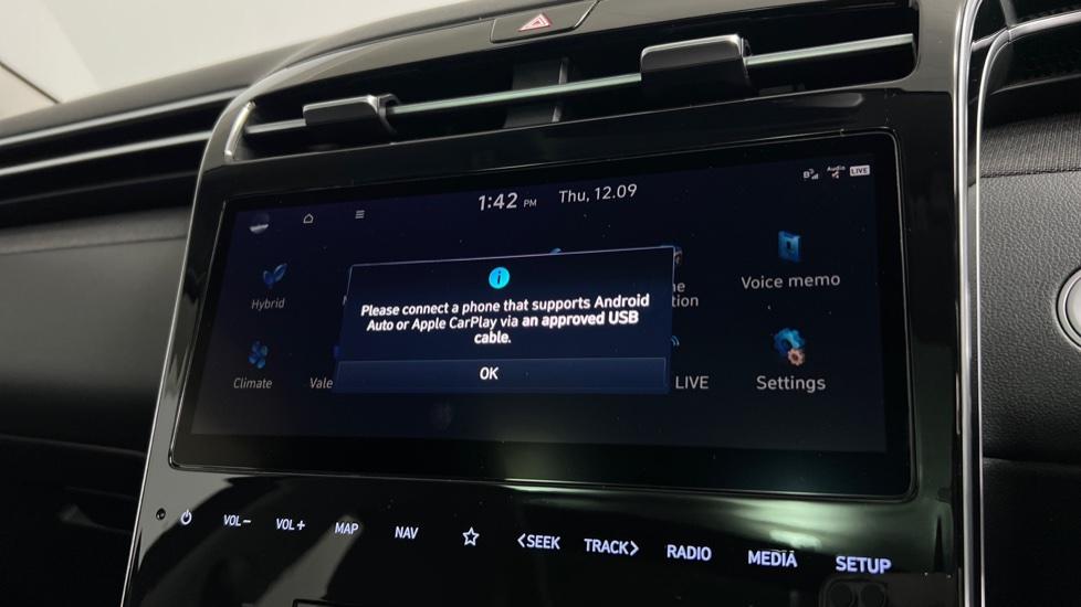 Apple Car Play & Android Auto