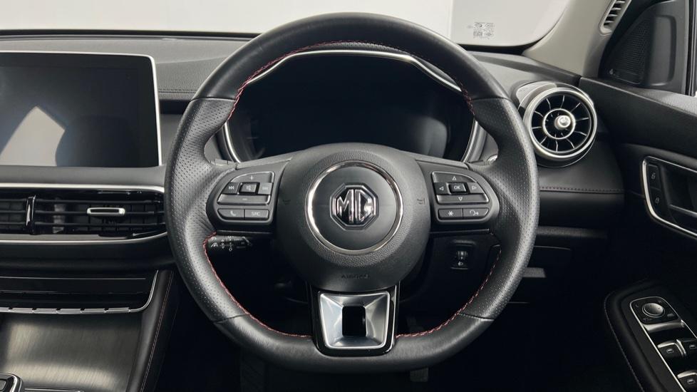 Multifunction steering wheel 