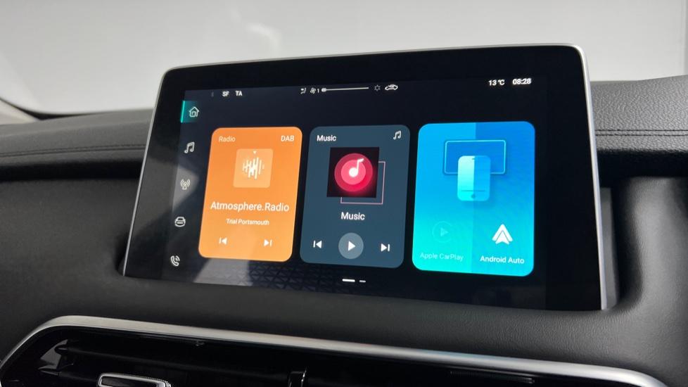 Apple Car Play & Android Auto