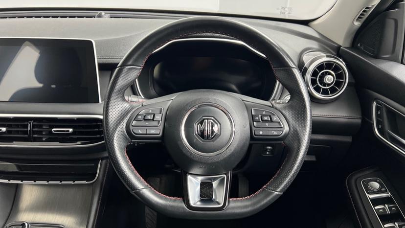 Multifunction steering wheel 