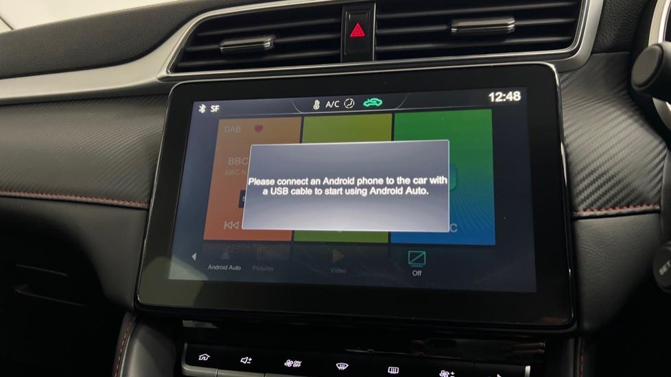 Apple Car Play & Android Auto