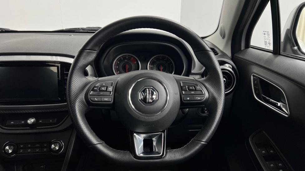 Multifunction steering wheel 