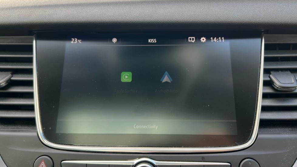 Apple Car Play & Android Auto