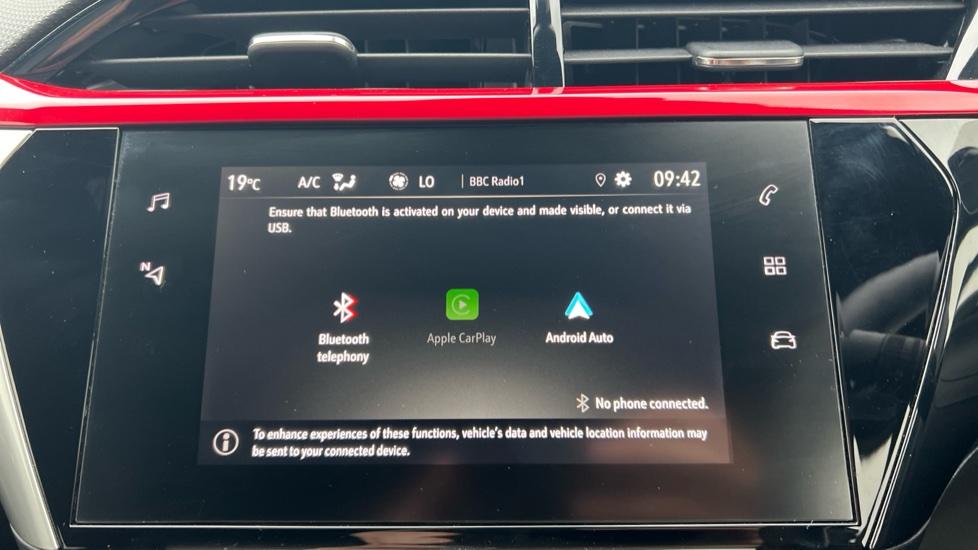 Apple Car Play & Android Auto