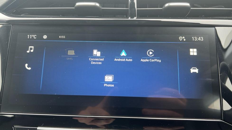 Apple Car Play & Android Auto