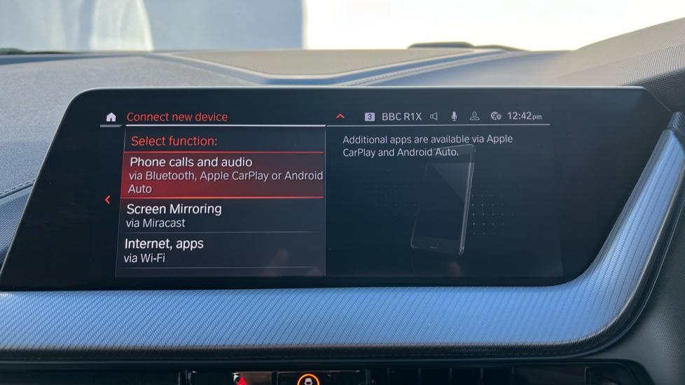 Apple Car Play & Android Auto