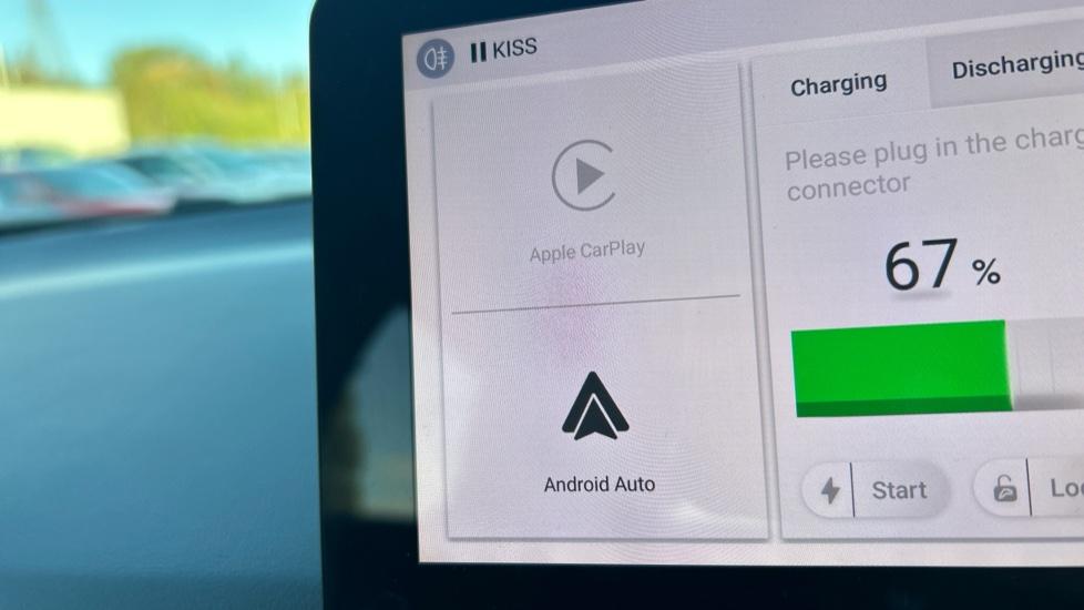 Apple Car Play & Android Auto