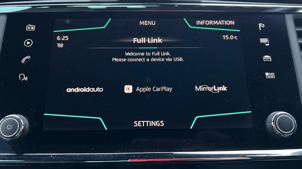 Apple Car Play & Android Auto