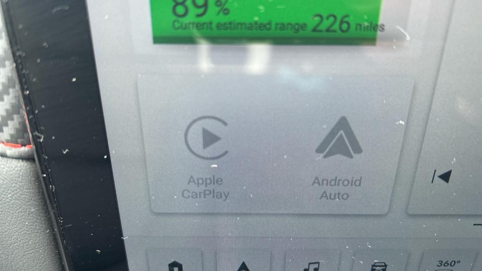 Apple Car Play & Android Auto