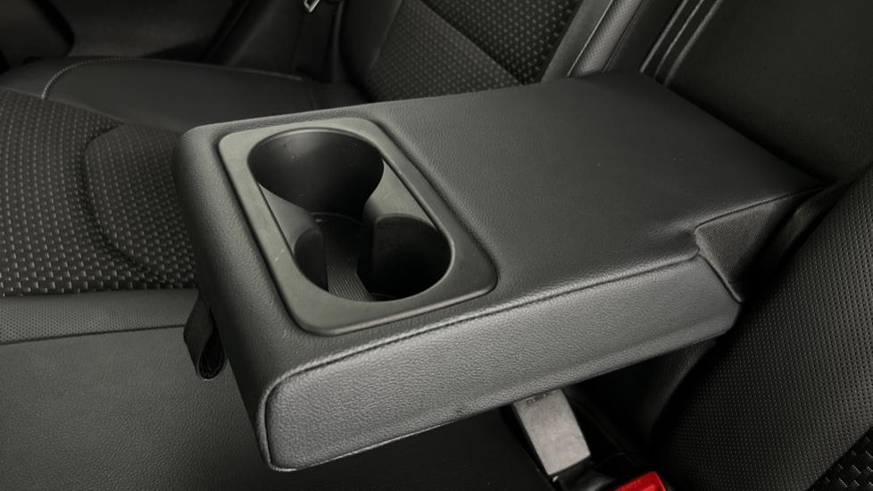 Rear Armrest/ Cup Holder