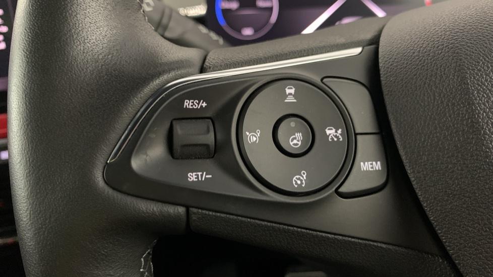 Heated Steering Wheel/Cruise Control/Speed Limiter 