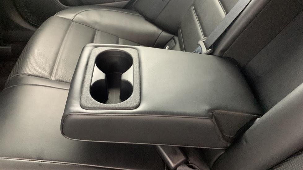 Rear Armrest/ Cup Holder