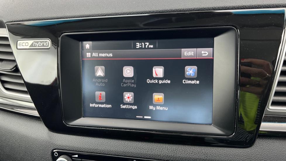 Apple Car Play & Android Auto