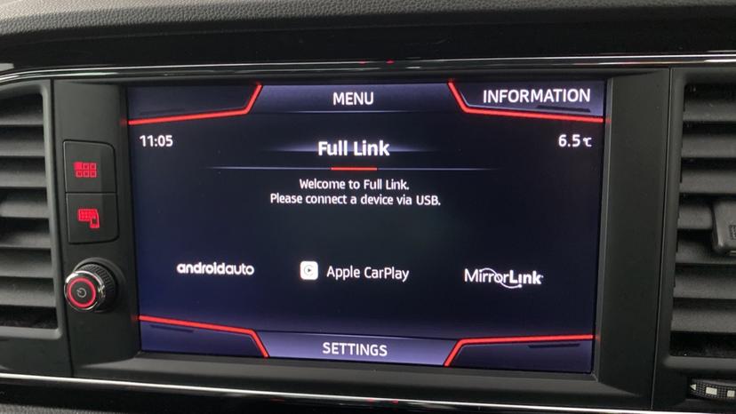 Apple CarPlay & Android Auto 