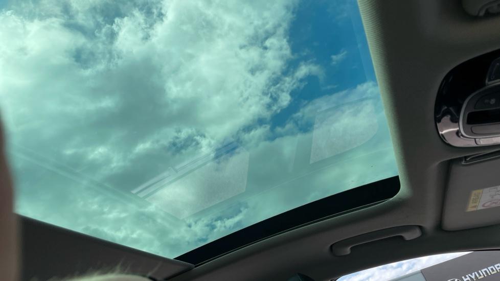 panoramic roof