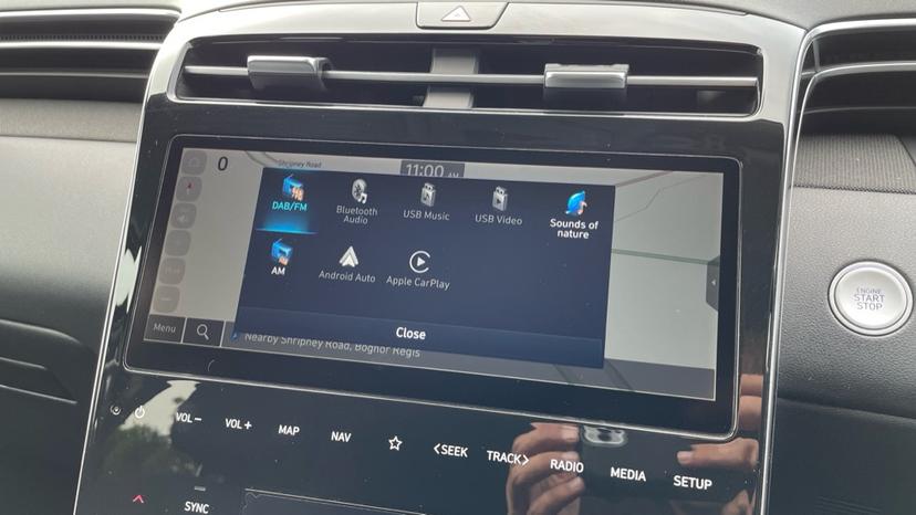 Apple Car Play & Android Auto