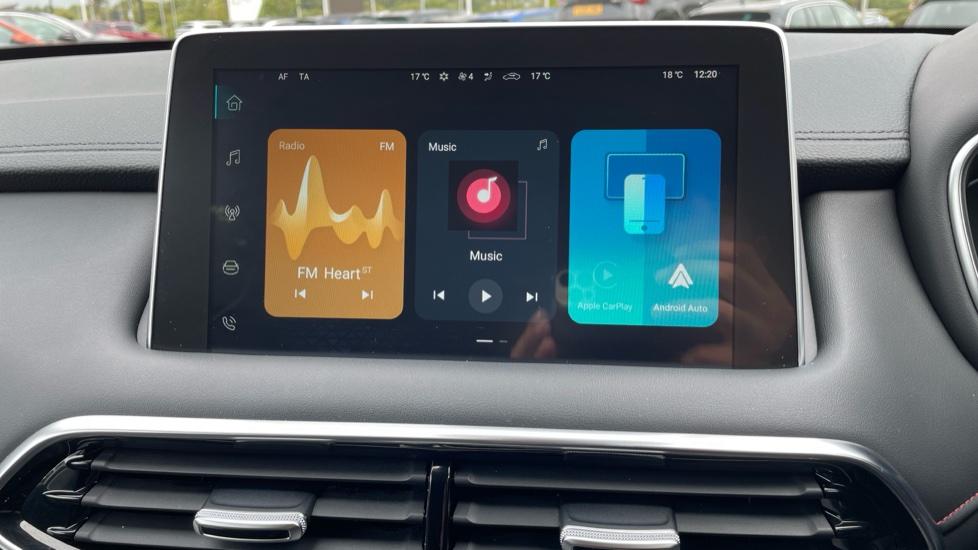 Apple Car Play & Android Auto