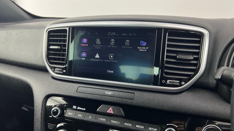 Apple Car Play & Android Auto