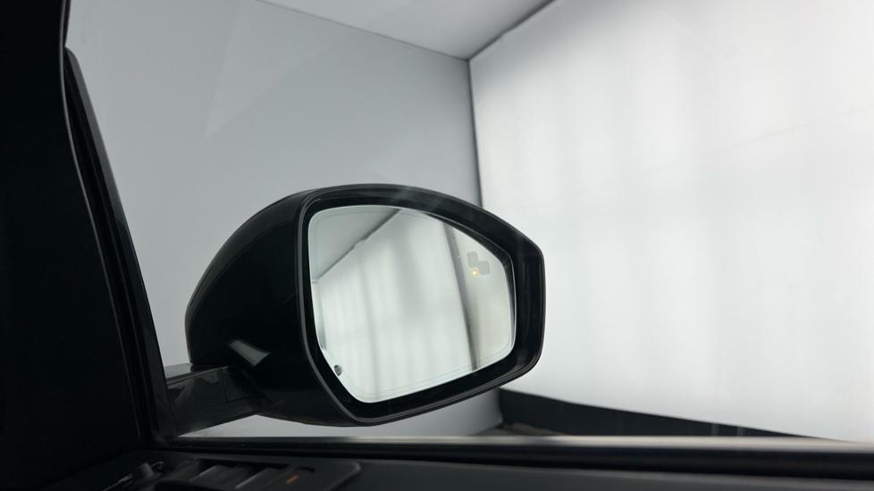 Blind spot monitoring system 