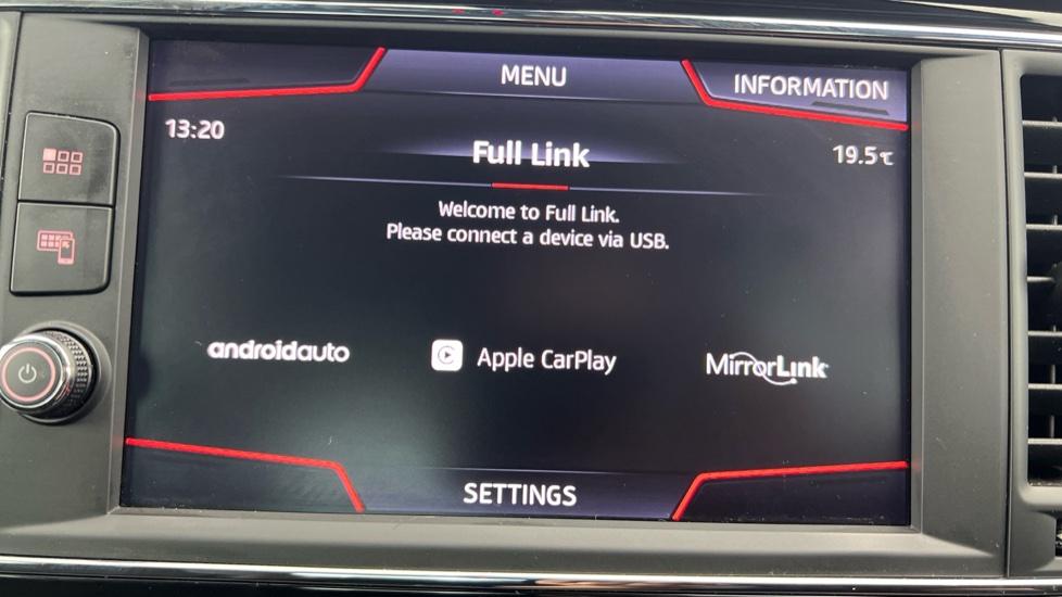 Apple Car Play & Android Auto