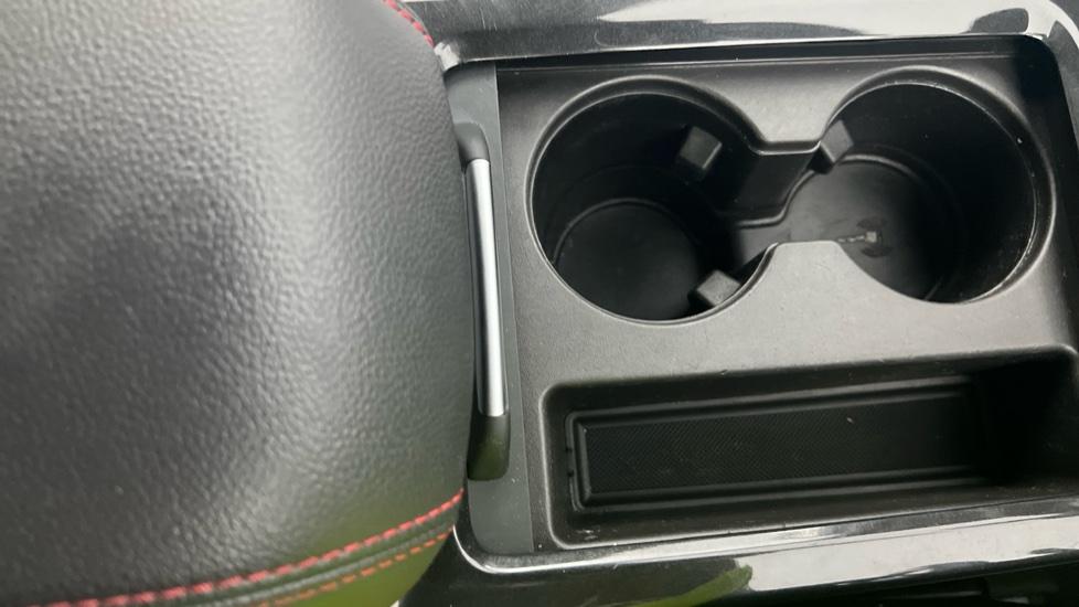 Rear Armrest/ Cup Holder