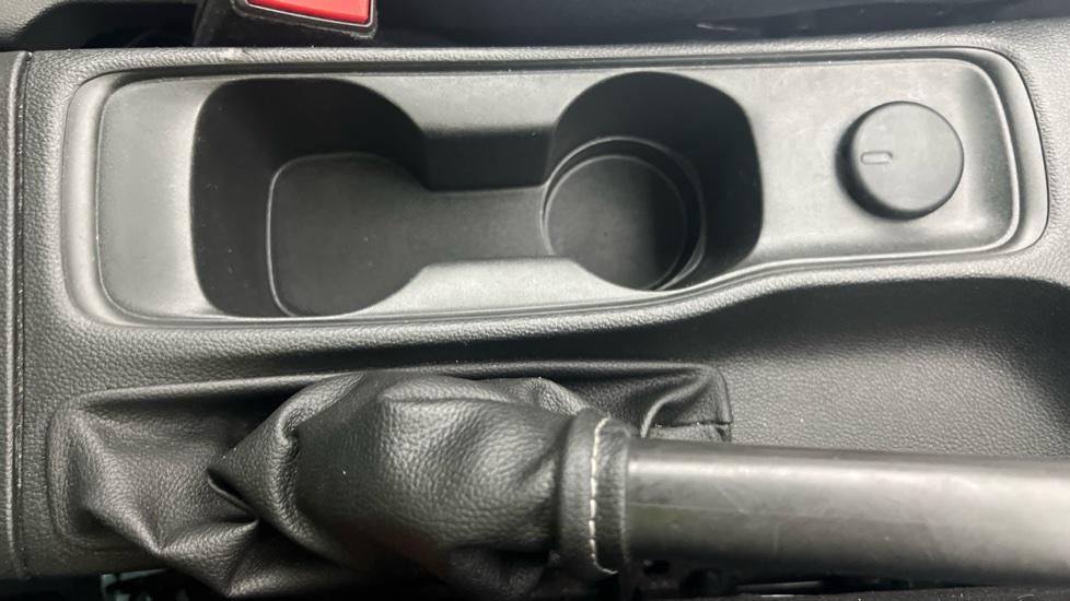 Rear Armrest/ Cup Holder