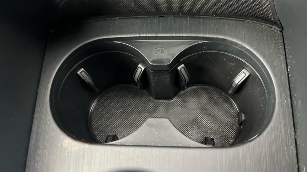 Rear Armrest/ Cup Holder