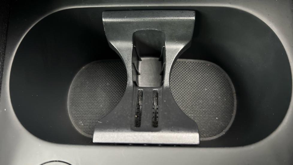 Rear Armrest/ Cup Holder