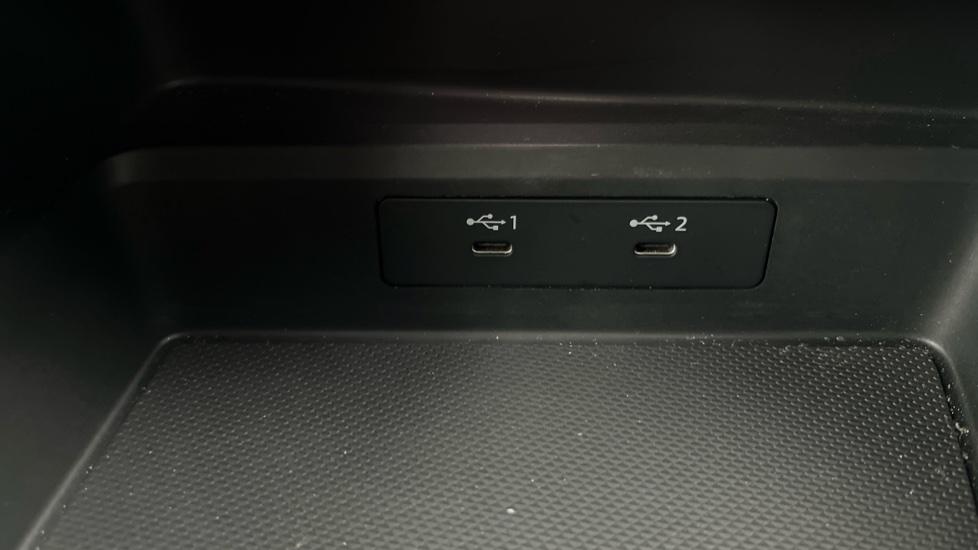 USB C Connection