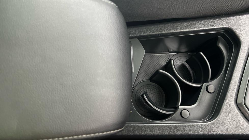 Rear Armrest/ Cup Holder