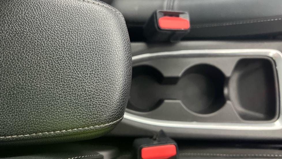 Rear Armrest/ Cup Holder