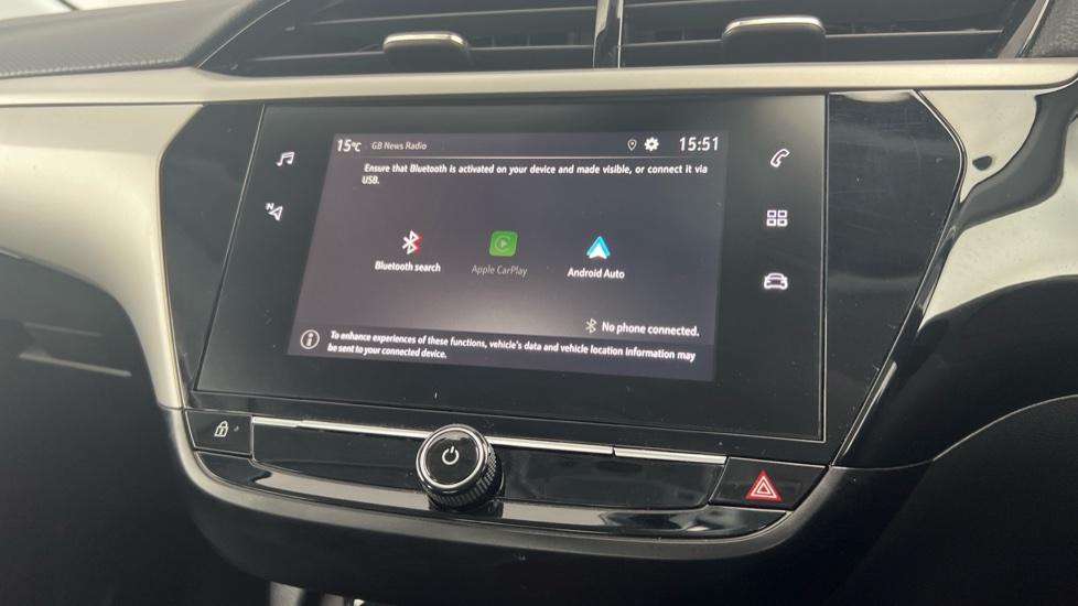 Apple Car Play & Android Auto