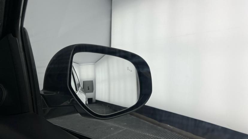 Blind spot monitoring system 