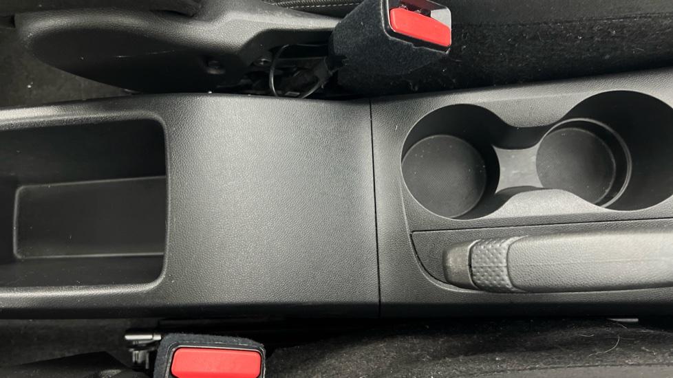 Rear Armrest/ Cup Holder