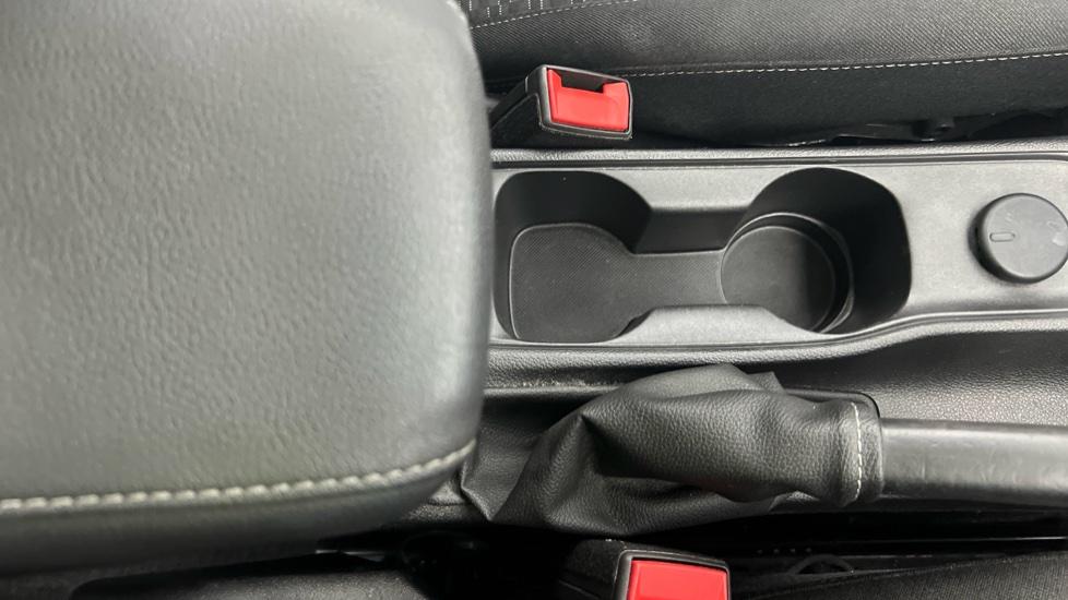 Rear Armrest/ Cup Holder