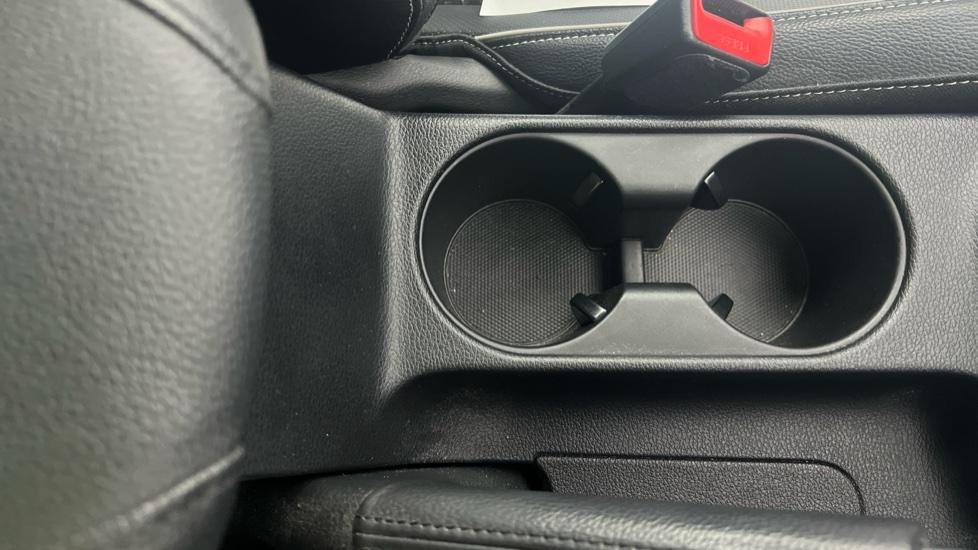 Rear Armrest/ Cup Holder