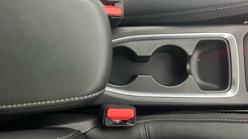 Rear Armrest/ Cup Holder